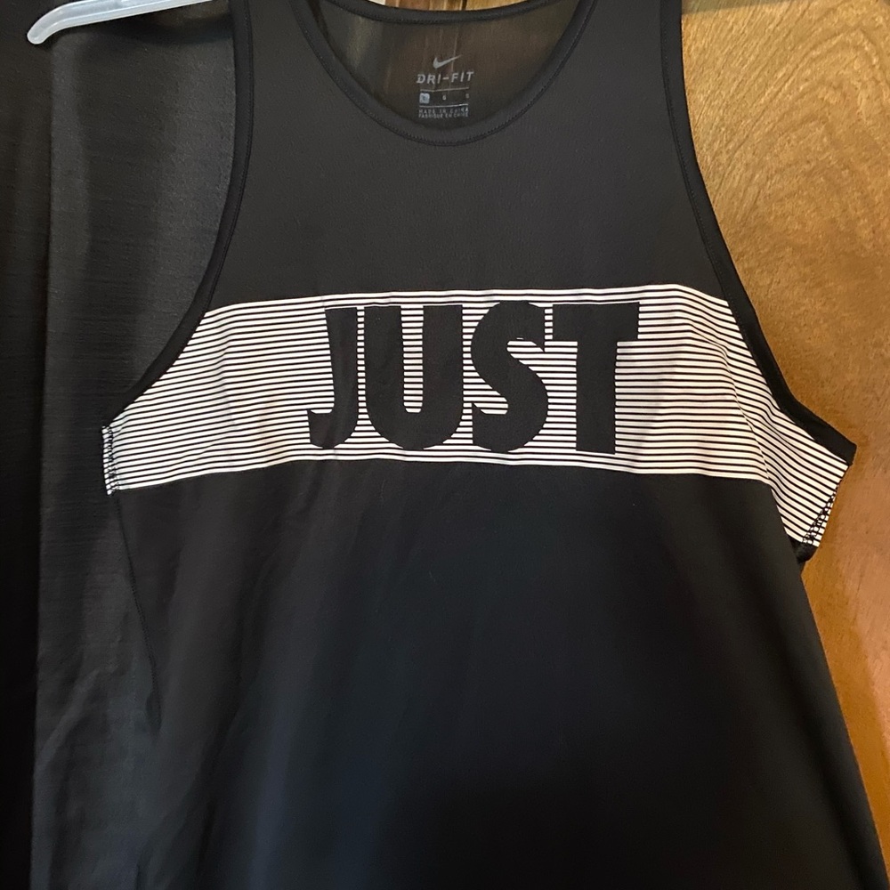 NIKE Tank Top